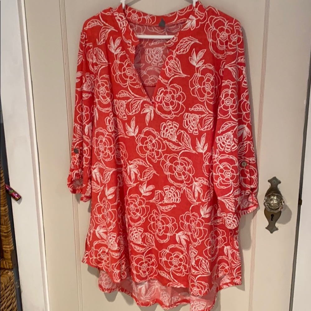Honeyme XL floral v-neck